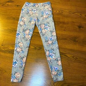 🌷 Ardene🌷  Floral Butter Soft High Waist Leggings